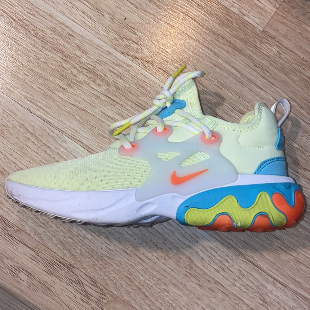 Nike Wmns React Presto 'Psychedelic Lava’